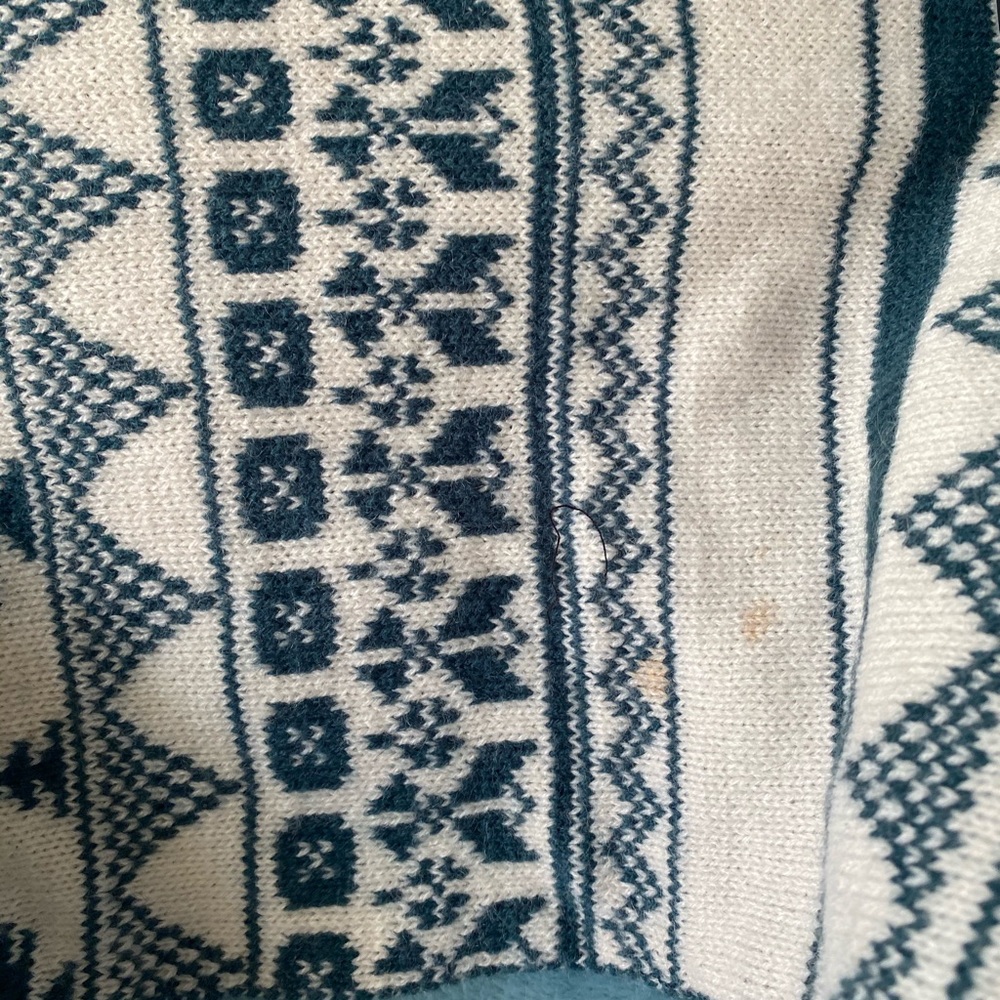 Scarf - Picture 5 of 6